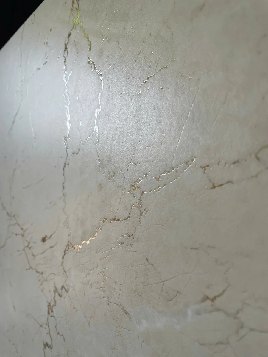 Bề mặt gạch độc đáo với hiệu ứng khắc Carving