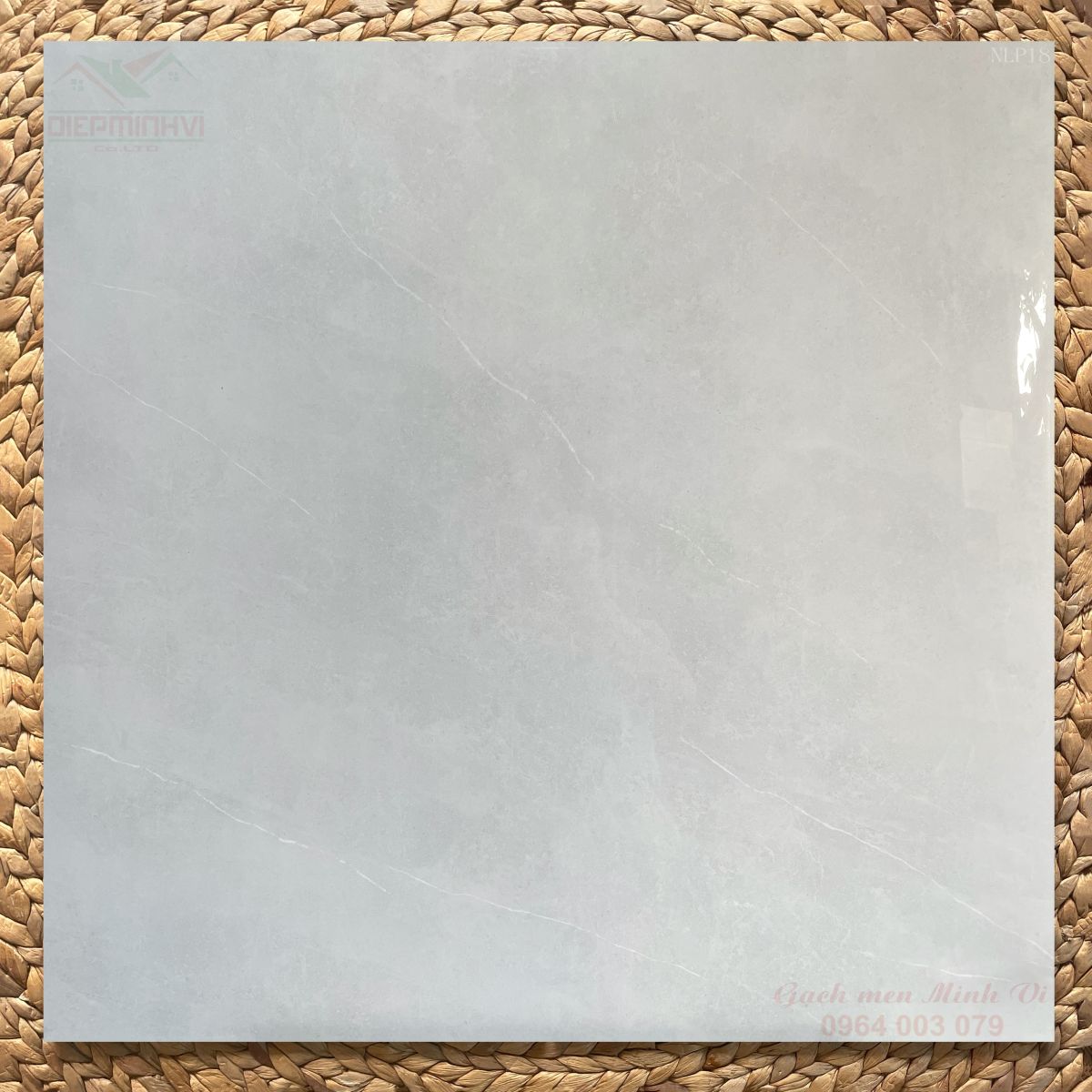 gạch 80x80 bóng kính vân đá xám nhạt đẹp tinh tế