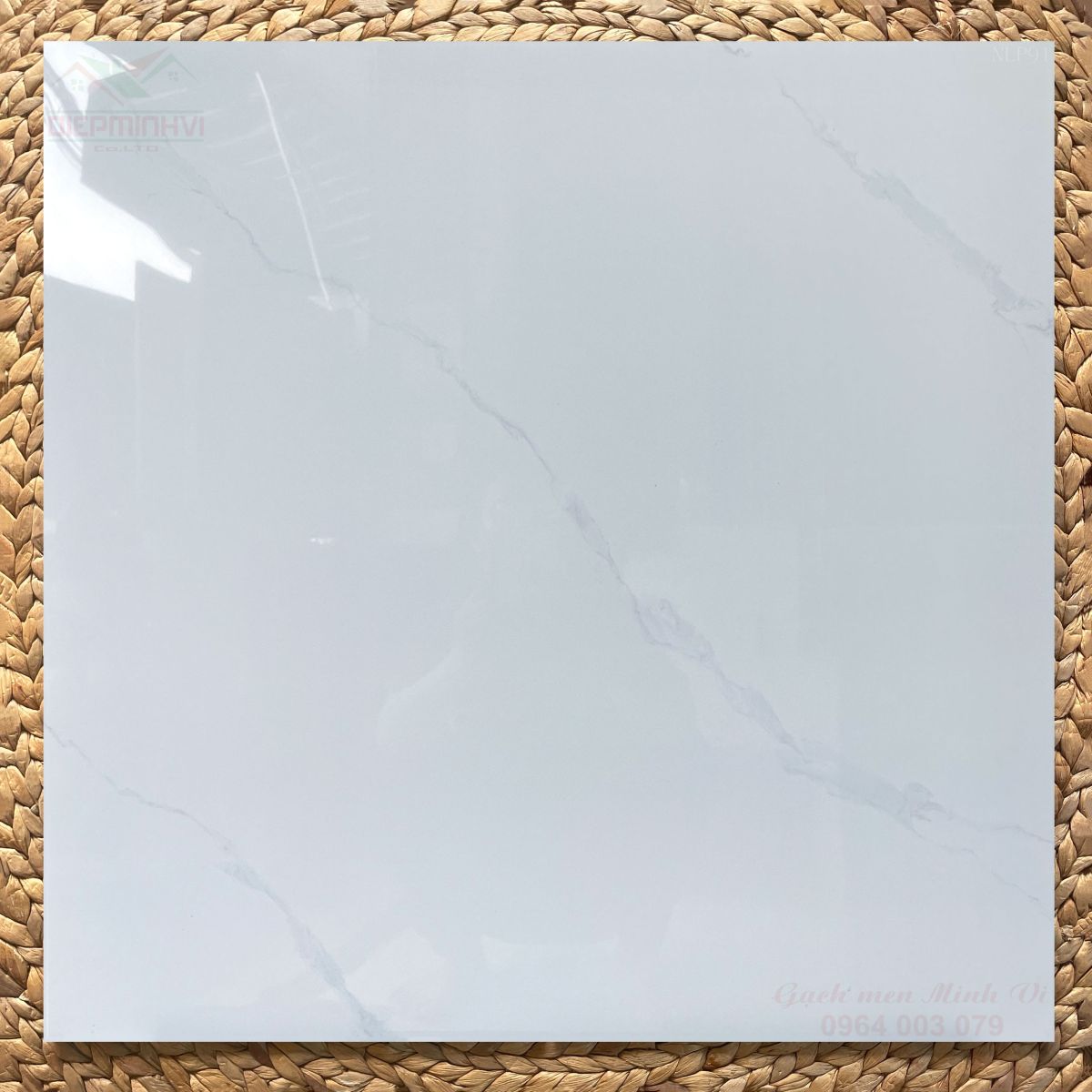 GẠCH 80X80 BÓNG KÍNH VÂN TRẮNG KHÓI NÂNG TẦM KHÔNG GIAN SỐNG