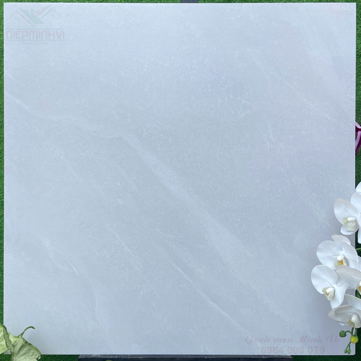 Gạch 80x80 men mờ khắc carving vân đá màu xám trắng