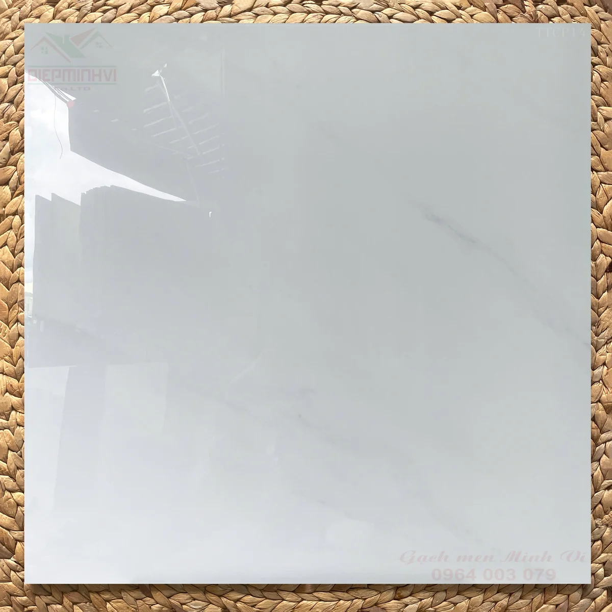 Gạch bóng kính 80x80 Viglacera GP883014 vân đá trắng bóng kính lát phòng khách hiện đại